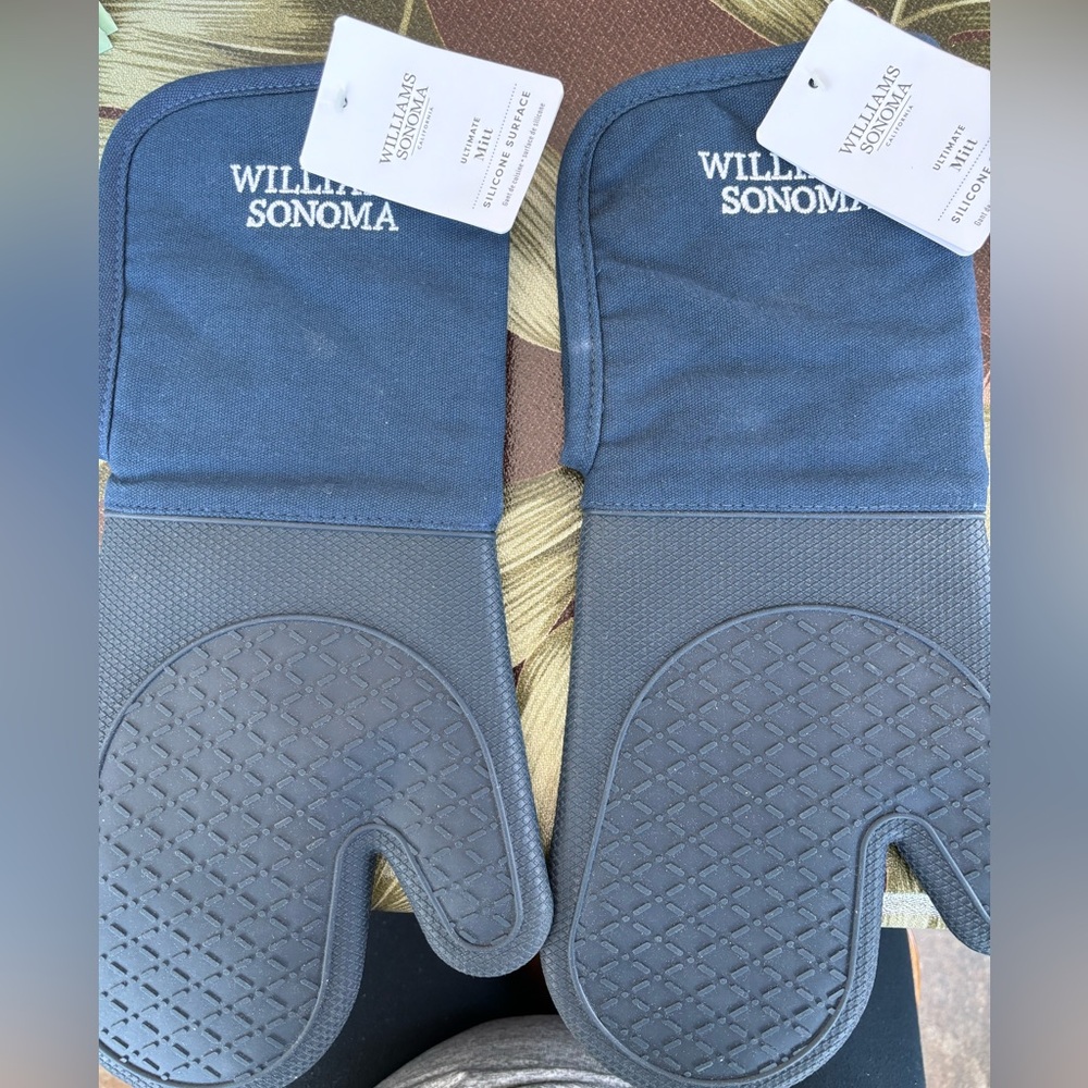 Williams Sonoma Ultimate Mitt